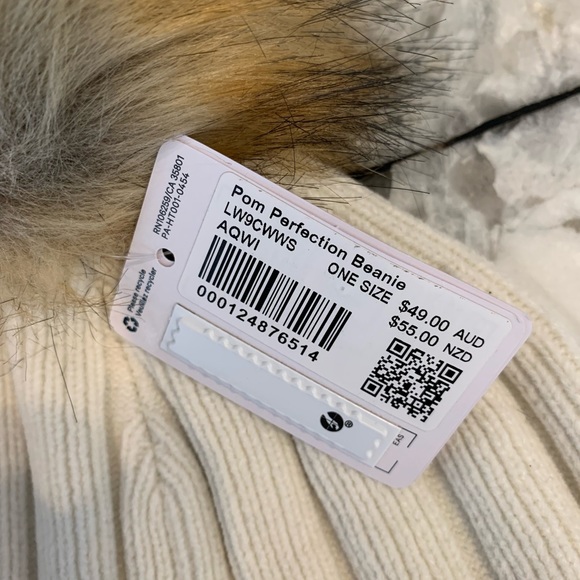 Lululemon Pom Perfection Beanie Hat 